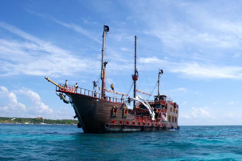 Navegaremos em um autêntico barco pirata